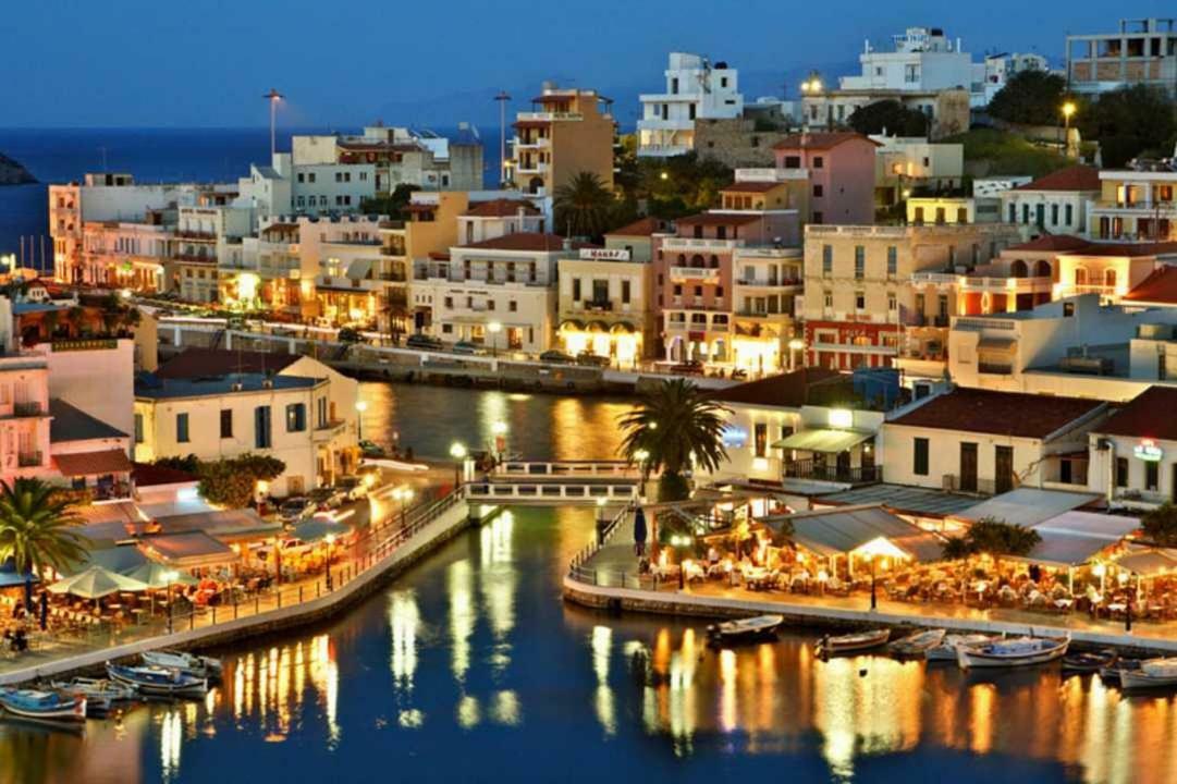 Stunning Seaview Town Apartment Agios Nikolaos Esterno foto
